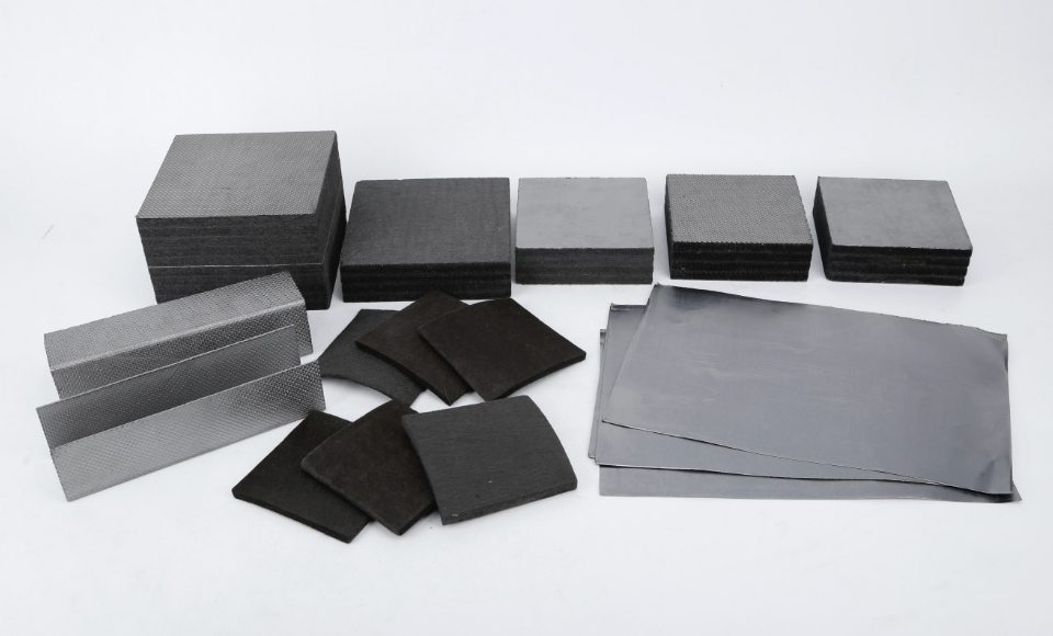 3 kinds of graphite products are placed together.