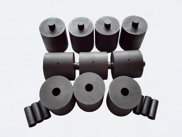 Los moldes prensados en caliente están dispuestos en 3 filas.