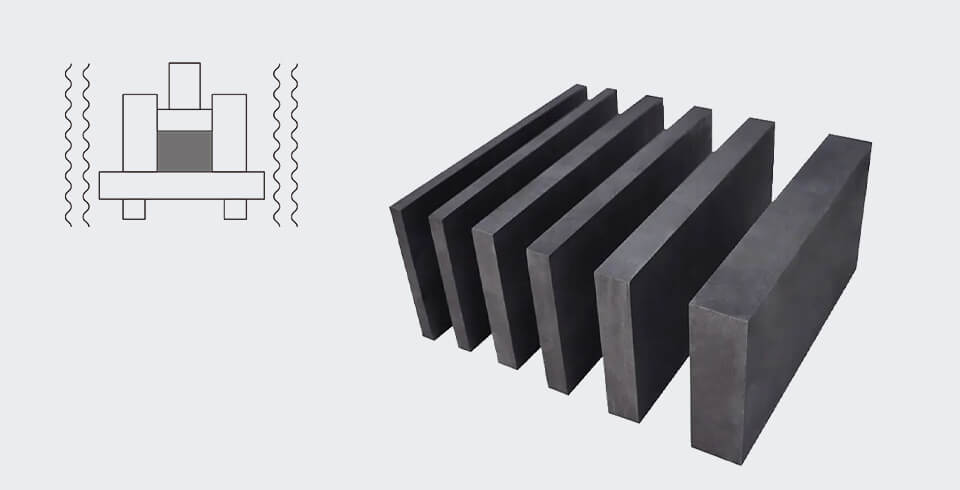 Vibrated graphite blocks and their manufacturing process